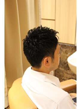 ヘアーモードキクチ 日本橋三越前店 ビジネスショート