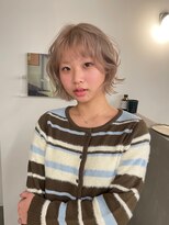 トナリ(tonari)&nbsp;ホワイトミルクティーカラー