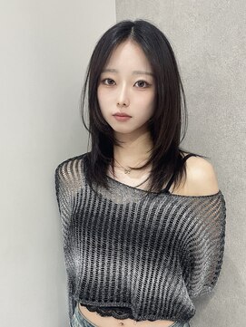 ジーナ 福岡天神(Zina) ナチュラルレイヤー/ミディアムレイヤー/Zina福岡天神