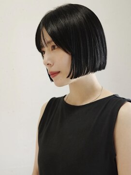 スク(SUKU) ミニボブ×ツヤカラー