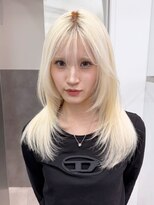 アルバム 新宿(ALBUM SHINJUKU)&nbsp;似合わせカットフェミニンロングホワイトブロンド_ba541443