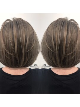 ヘアアンドビューティー クローバー(Hair&Beauty Clover) beige/ハイトーンカラー