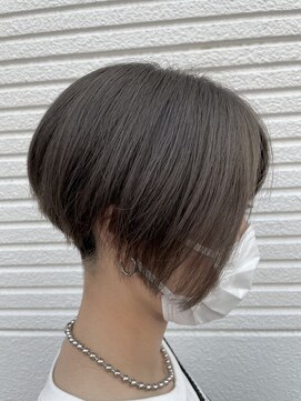 ケーオーエスビューティー(K O S beauty) 刈り上げショート×グレーカラー