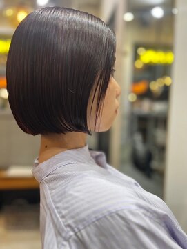 スペシウムバイアンバースデー(spacium by UNBIRTHDAY) あごラインボブ/ツヤ