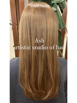 アッシュ アーティスティック スタジオ オブ ヘア(Ash artistic studio of hair) ベージュ!