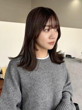 アワイ(awai) ニュアンス外はねミディアムヘア