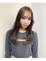 シー(SEA)&nbsp;オリーブグレージュ/レイヤーカット