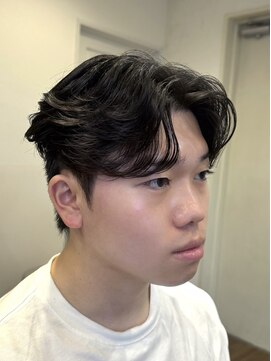 ノラキチジョウジ(NORA KICHIJOJI) フェザーパーマセンターパートカルマパーマフェザーショート