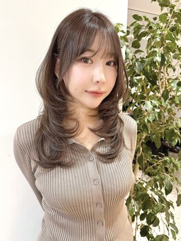 アオ(AO)の写真/トレンドの韓国ハイレイヤーやハッシュカットで小顔♪中顔面短縮効果で即爆美女♪バブみ効果◎