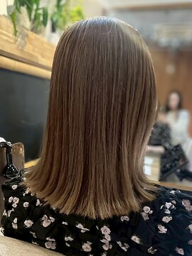 ヘアリゾート粋 リマ 銀座店(lima) 透明感ブラウンアッシュ/ミディアム/切りっぱなし