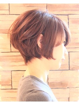 レウナ 外苑前(Reuna) 【３０代・４０代・５０代】大人の女性に人気のショートボブ