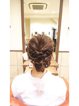 ネオリーブチノ 登戸店(Neolive cino) [neolive cino] くるりんぱ、ツイストヘアアレンジ☆