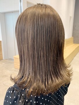 アルバム 銀座(ALBUM GINZA) アッシュベージュ_ネオウルフ外ハネボブ_ba280021