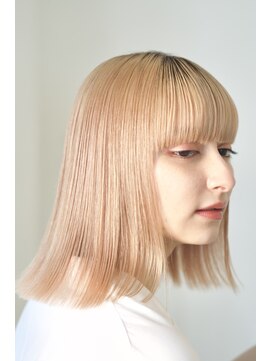 カラル(CARAL) 【CARAL】ヘビーワイドバングブラントボブ