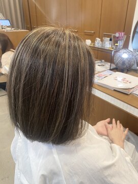 リアン(Lien) 白髪ぼかしハイライト