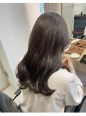 柔らかいベージュヘア◎