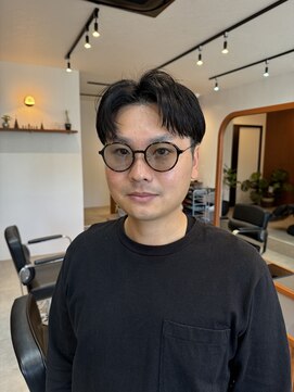 テーラー(Tailor) 短めセンターパート