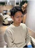 大人メンズヘア刈り上げ黒髪ツーブロックショート