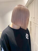 14496ホワイトブロンドアッシュインナーカラーハイトーンボブ