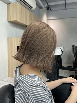 ソワ 北千住(soi) アッシュベージュ_切りっぱなしボブ