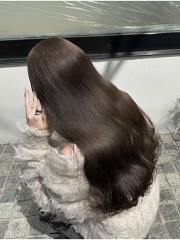 【毎日のスタイリングがもっと楽に】ナチュラルかわいいを実現！トレンドスタイルもおまかせ◎心斎橋４分♪