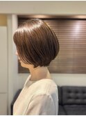 イノアオイルカラー　大人ショートボブ　オリーブベージュ