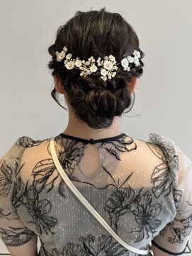 ローニュアンスシニヨンスタイル