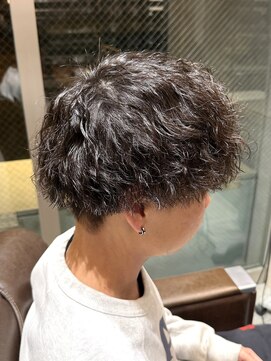 ノイセル(Noisyle) MEN’S HAIR/波巻きツイストスパイラル/リバースセンターパートO