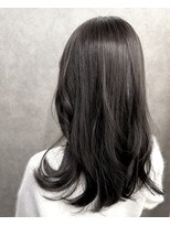 グラフィー(graphy)&nbsp;赤み消しグレージュ×大人綺麗髪