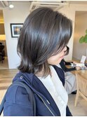 ブリーチなし透明感アッシュベージュ外ハネミディアム大人ボブ