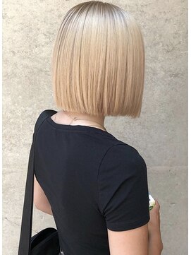 ローグ(LOGUE) 【LOGUE】外国人風ブロンド×ミニボブ