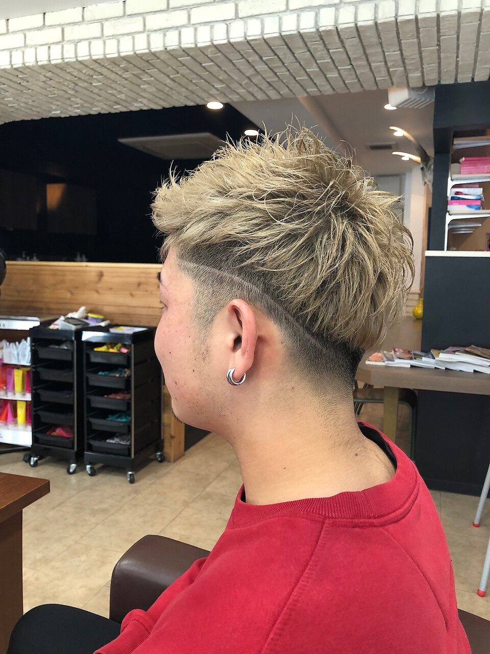 お客様スタイル10代男性 0ミリ刈り上げツートーンスタイル：L024075694