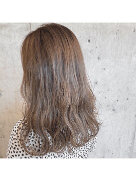 ロイジー(roijir) 【roijir 表参道】柔らかカラー×オリーブベージュ