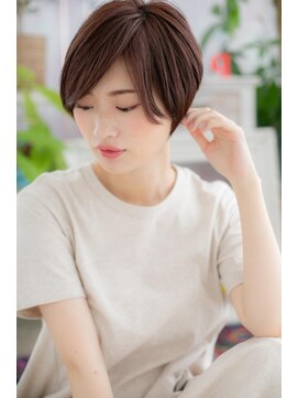 ミック ヘアアンドメイク アップ 駒込店(miq Hair&Make up) 前下がりモーブカラー小顔アシンメトリーミニボブ束感ショートc1