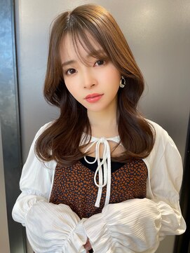 アイヴィ 表参道(IVY) ベージュカラーくびれミディアム【肥田亜沙美】