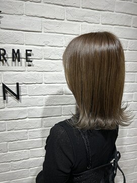 ヘア スパ ビューティー エールフォルム(HAIR SPA BEAUTY YELLFORME) グレージュ×外ハネスタイル