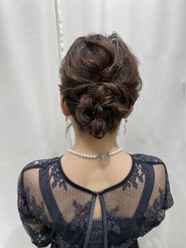 サクララ(Sakura la) 王道ふわふわシニヨン/結婚式お呼ばれヘア/参列ヘア/二次会ヘア