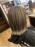 ボブ×外国人風ハイライトカラー