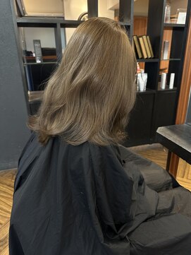 ウニレ バイ センス(unire by sense) 【1ブリーチ】透明感ミルクティーグレージュカラー