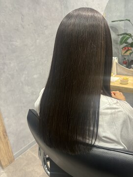 エレノア 越谷(Eleanor) 艶々トリートメント縮毛矯正【RIE】