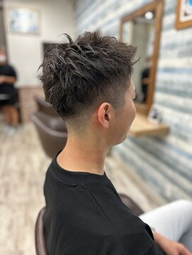 グリーンルーム(green room) メンズショートフェードスタイル