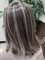 ベルヘアーデザイン 堺東(Belle hair Design)&nbsp;コントラストハイライト/外国人風/レイヤーカット/ミディアム