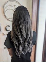 イコウヘアデザイン(icou hair design)&nbsp;デザインカラー◆シルバー系