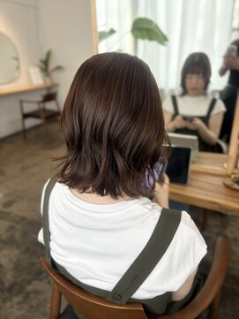 サイ(sai) 外はねボブ×透明感ベージュ