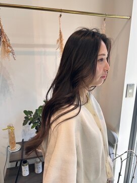 プレフル(playfull) ヘアカラーグレージュアンブレラカラーショートボブ 50代