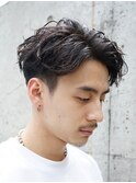 センターパートツイストパーマフェザーパーマ束感刈り上げ