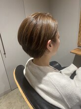 サンク(thank) ハイライトショートボブ