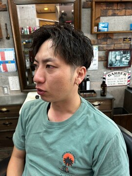 アールズ ヘア(R's hair) MEN’S HAIR/サーフカール/刈り上げセンターパート/印西