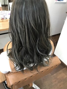 ヘアー チクタク(Hair Ciku-taku) ハイライト×ダークトーン