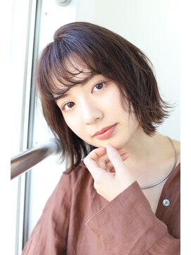 エクリボンヌ(equri bonne) 艶のある、上品カジュアルな外ハネボブ